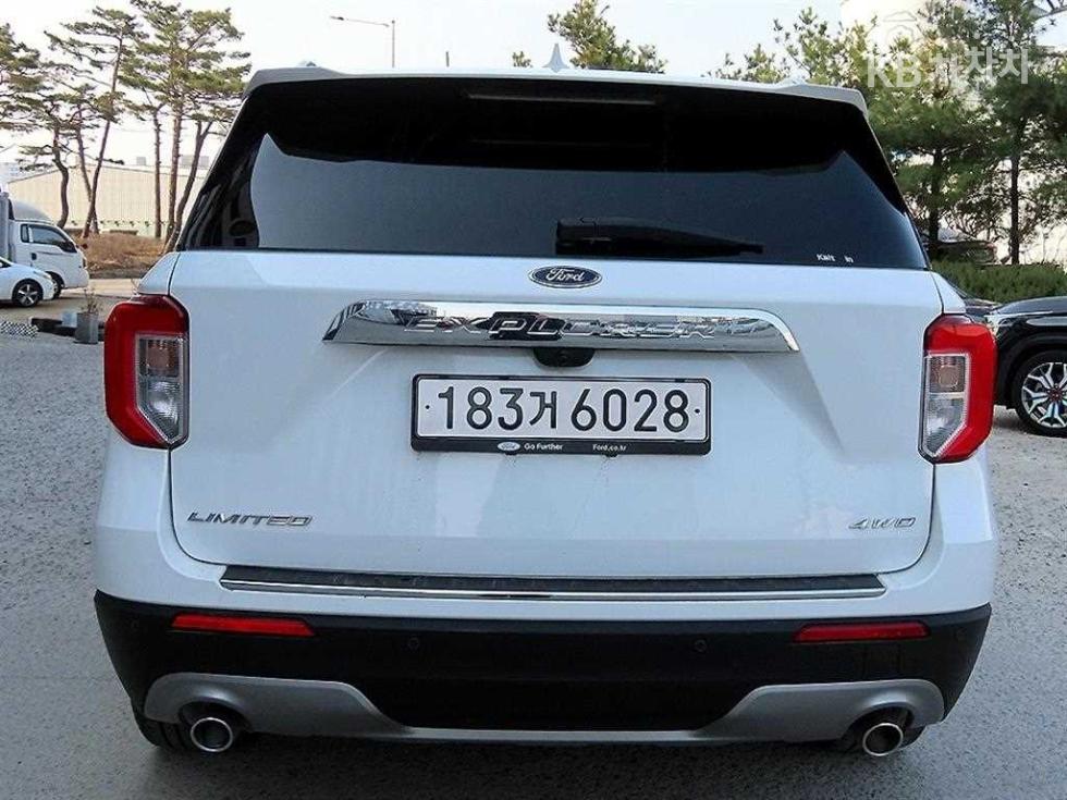 Ford Explorer Sport Trac — miniaturë 4