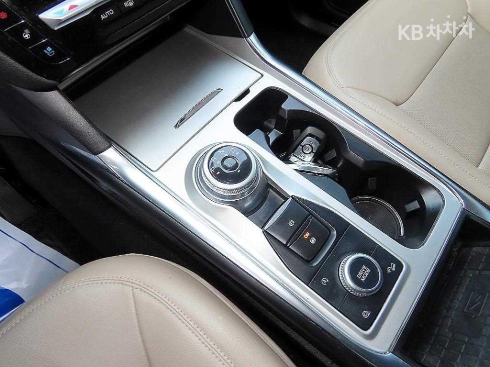 Ford Explorer Sport Trac — miniaturë 10