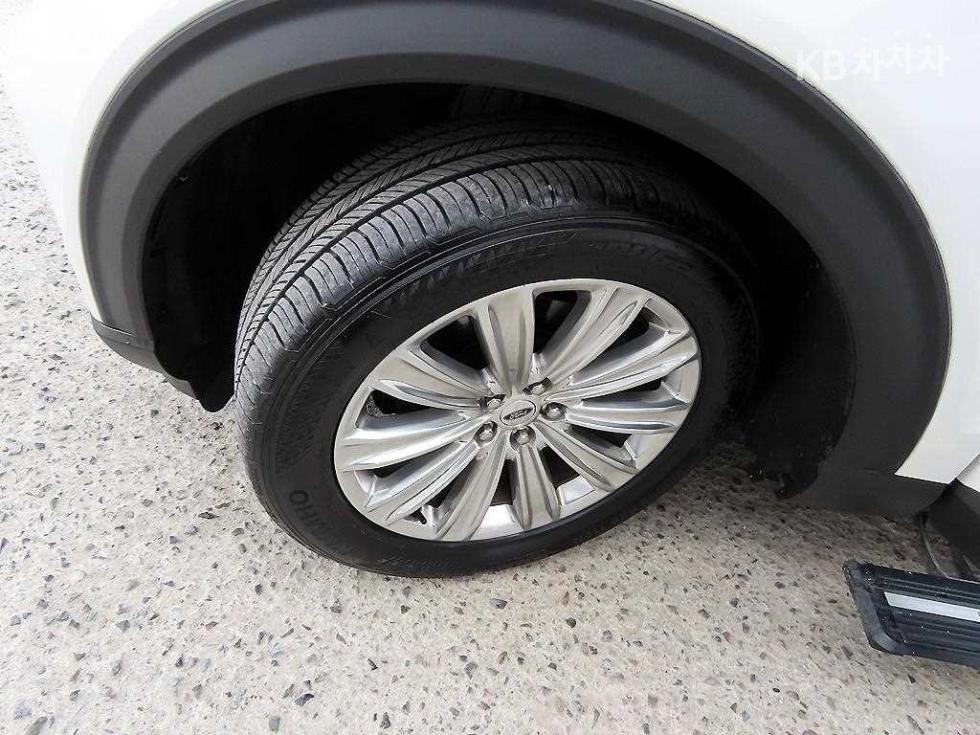 Ford Explorer Sport Trac — miniaturë 20