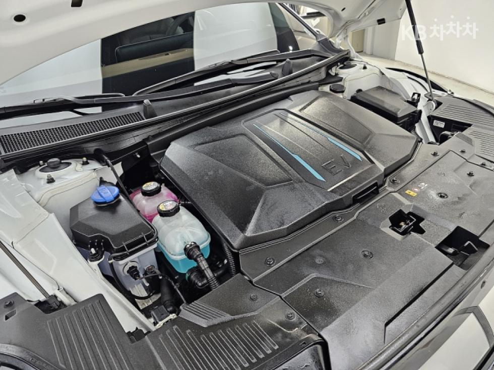 Hyundai IONIQ 5 — miniaturë 6