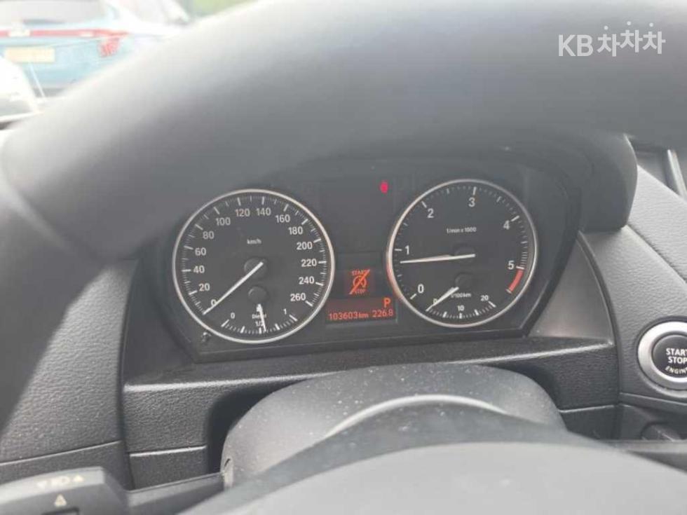 BMW X1 — miniaturë 6