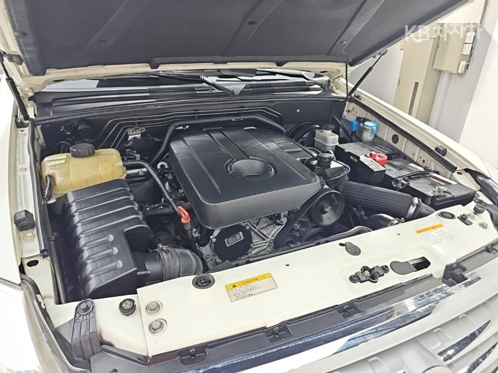 SsangYong Rexton — miniaturë 6