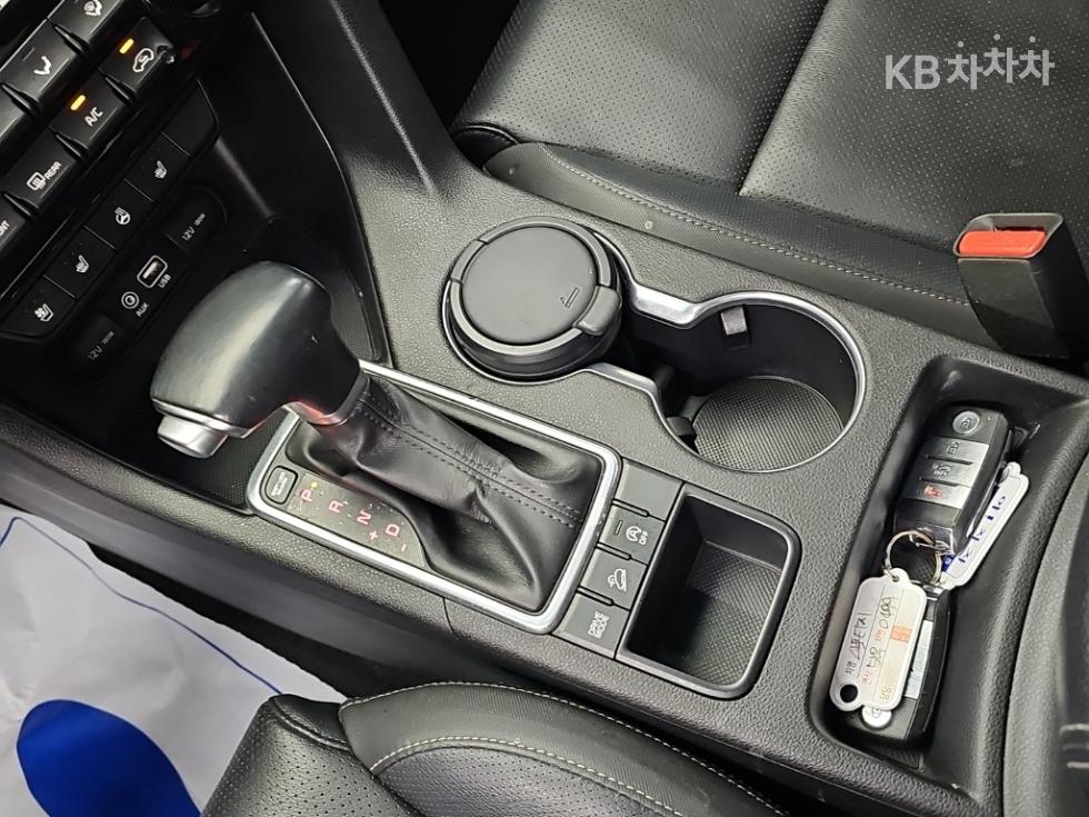 Kia Sportage — miniaturë 8
