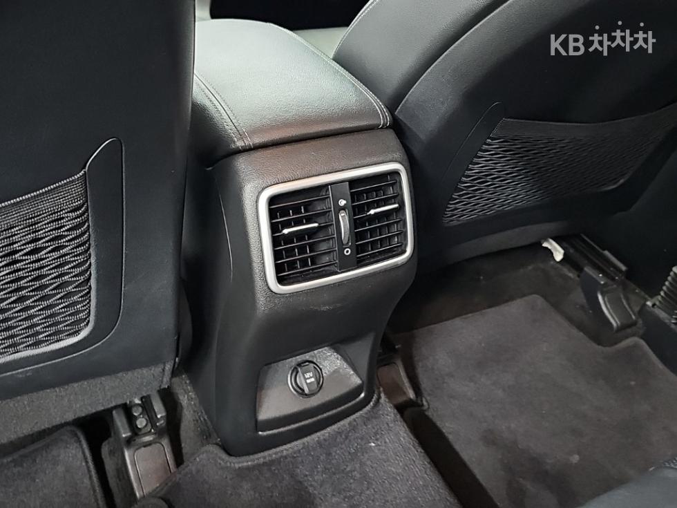Kia Sportage — miniaturë 13