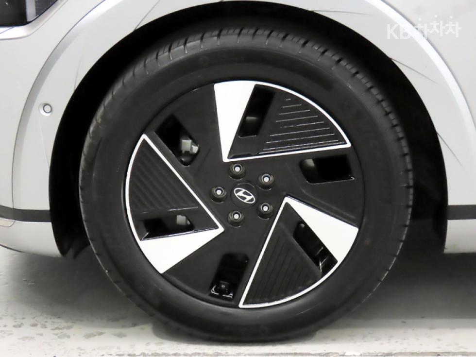 Hyundai IONIQ 5 — miniaturë 20