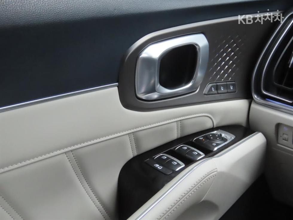 Kia Sorento — miniaturë 15