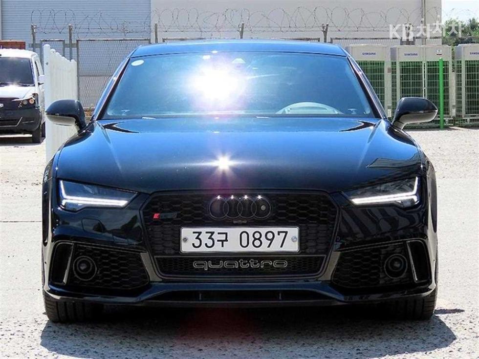 Audi S7