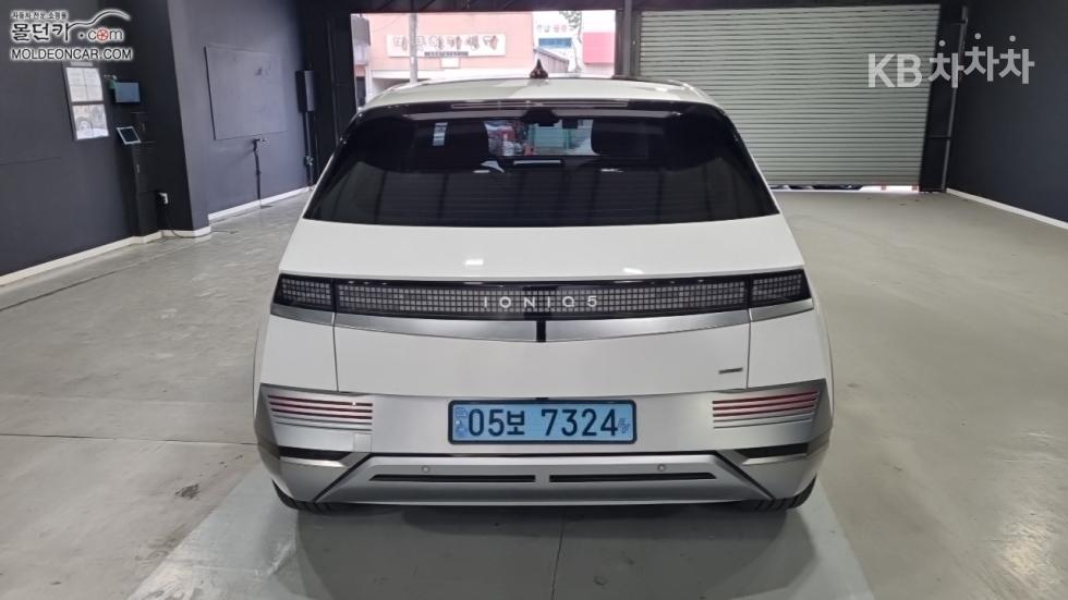 Hyundai IONIQ 5 — miniaturë 4