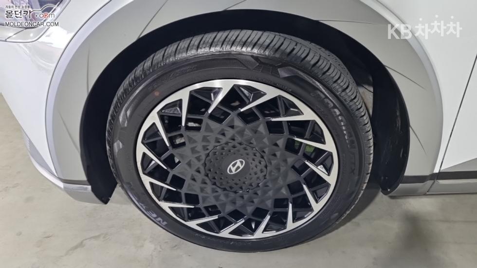 Hyundai IONIQ 5 — miniaturë 6