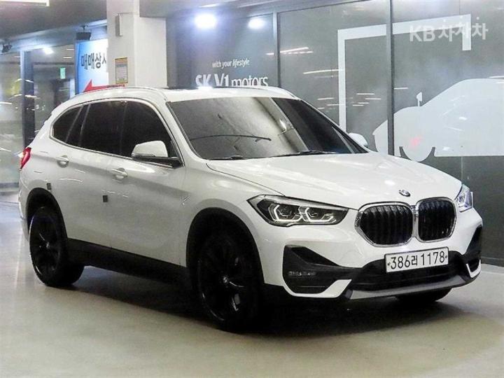 BMW X1 xDrive 20i Advantage — foto 1