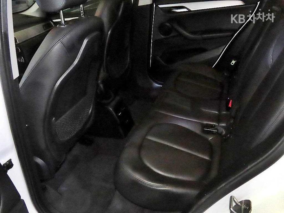 BMW X1 — miniaturë 7