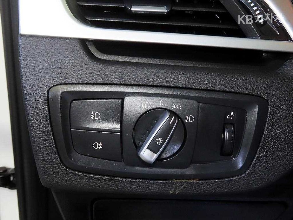 BMW X1 — miniaturë 13