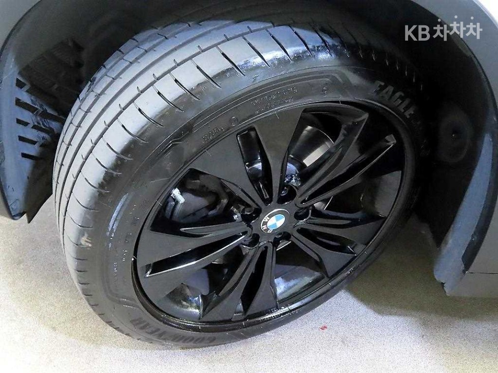 BMW X1 — miniaturë 20