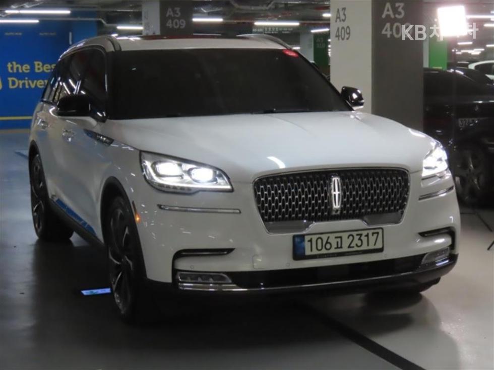 Lincoln Aviator — miniaturë 2