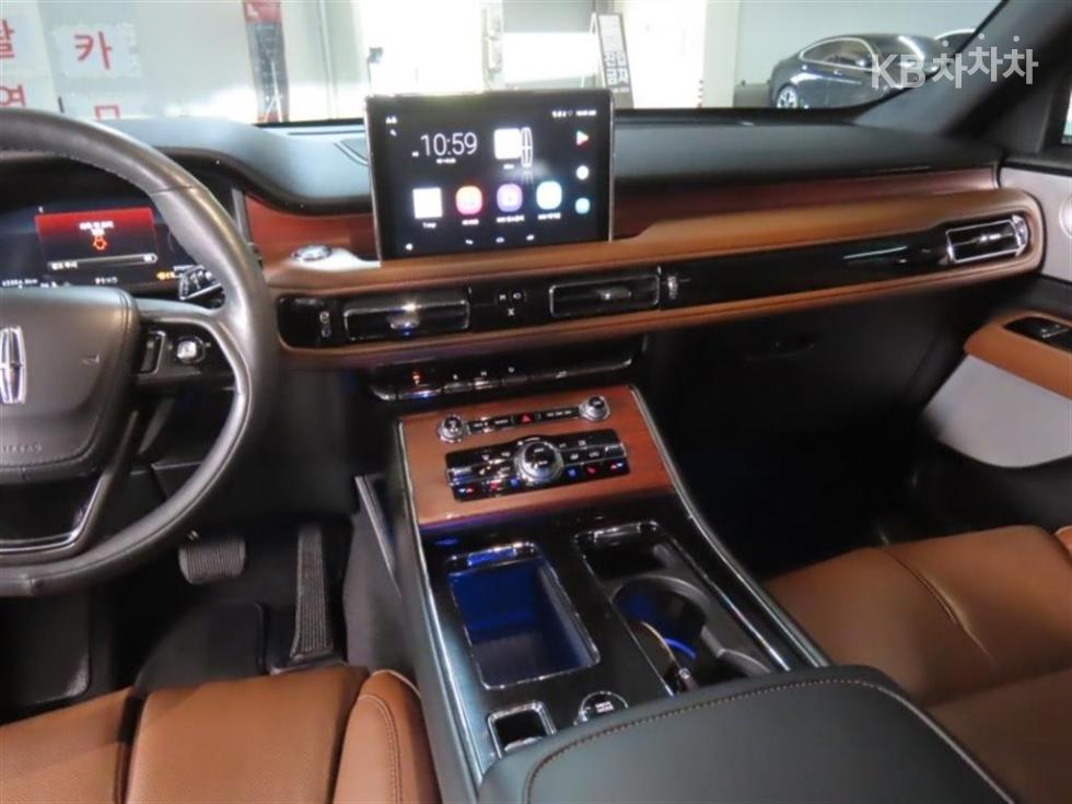 Lincoln Aviator — miniaturë 15