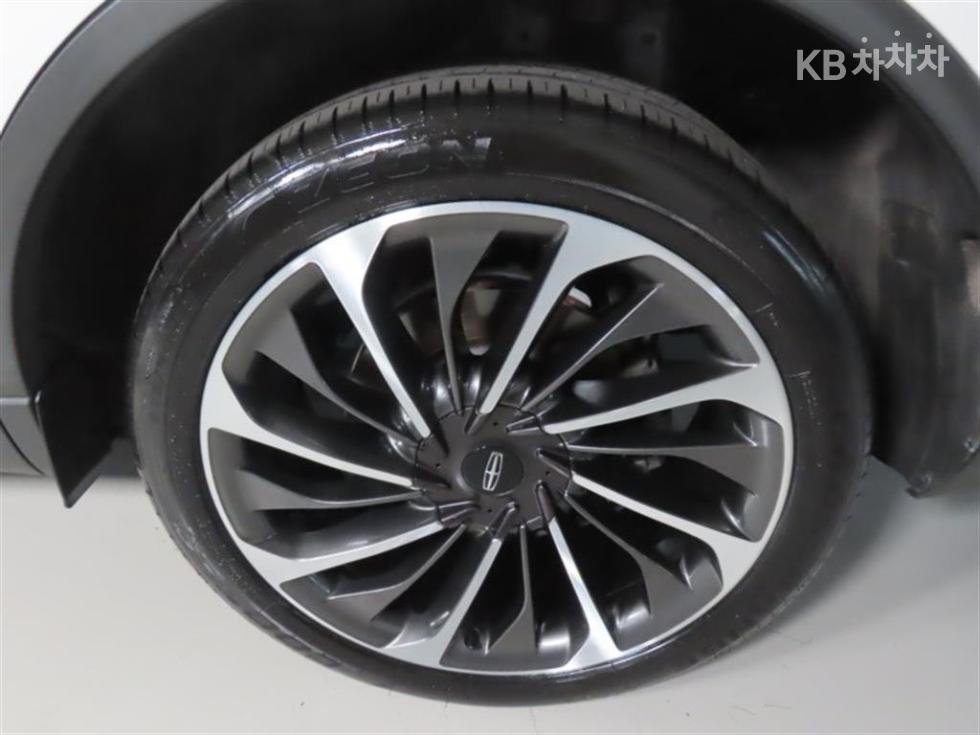 Lincoln Aviator — miniaturë 16