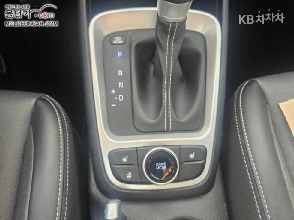 Hyundai Venue — miniaturë 13