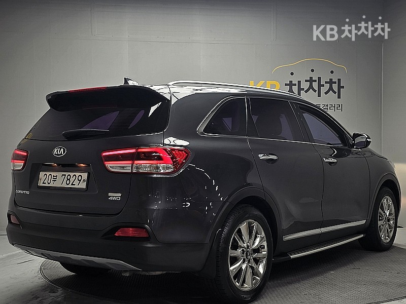 Kia Sorento — miniaturë 4
