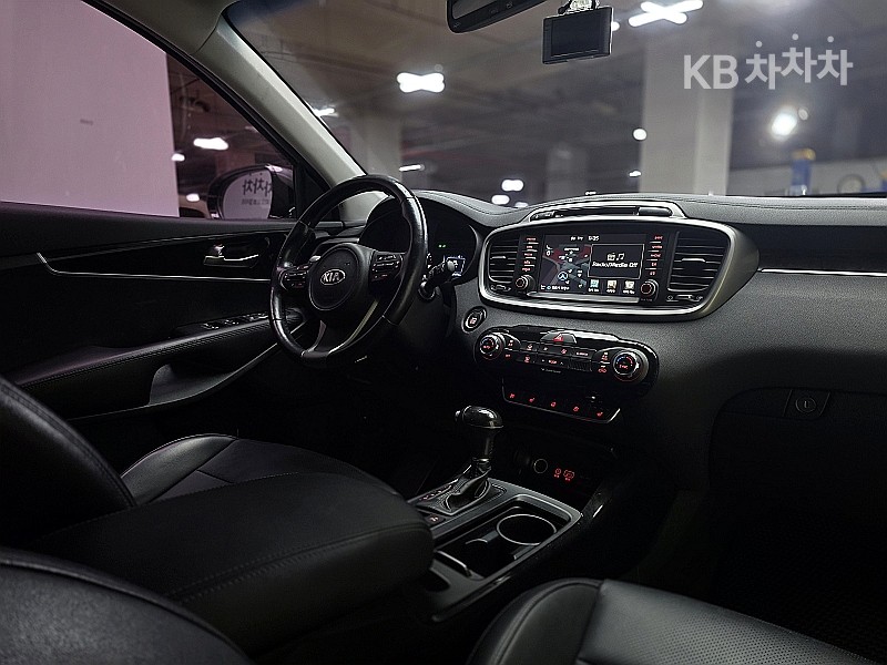 Kia Sorento — miniaturë 17