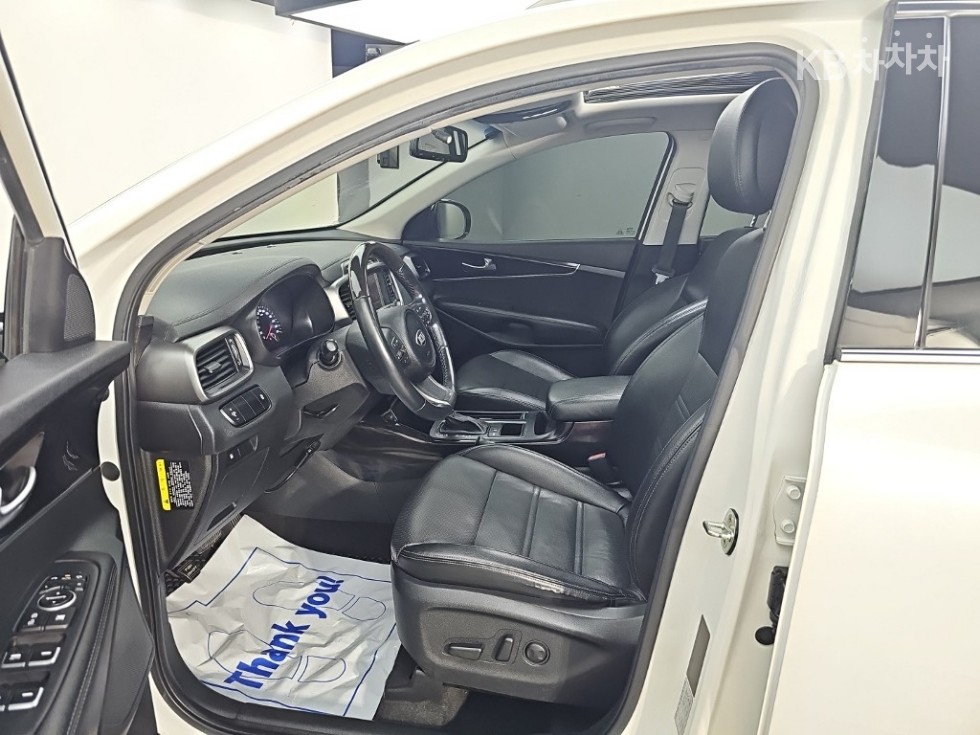 Kia Sorento — miniaturë 11