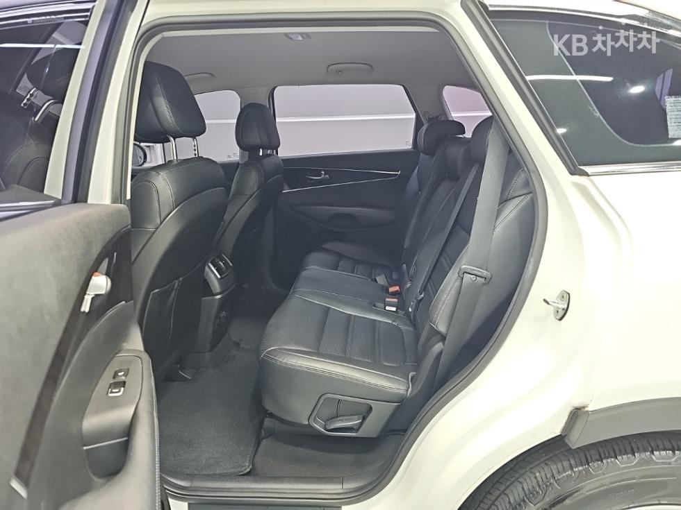 Kia Sorento — miniaturë 12