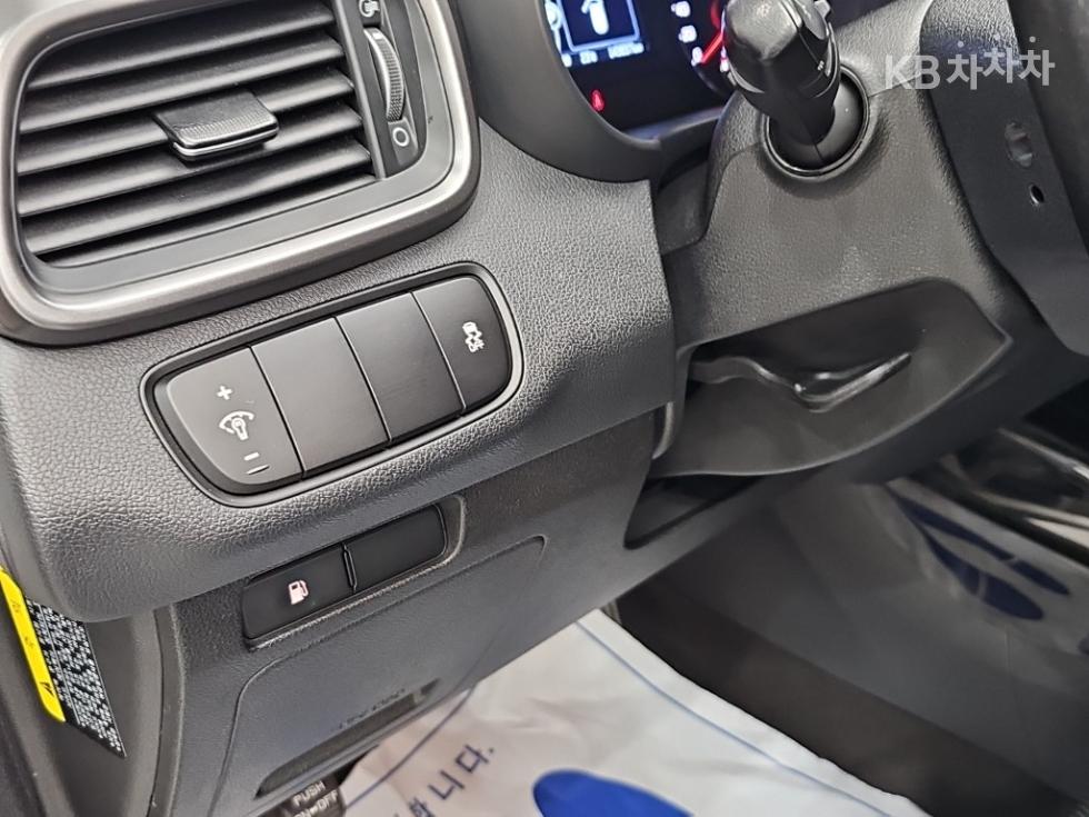 Kia Sorento — miniaturë 18
