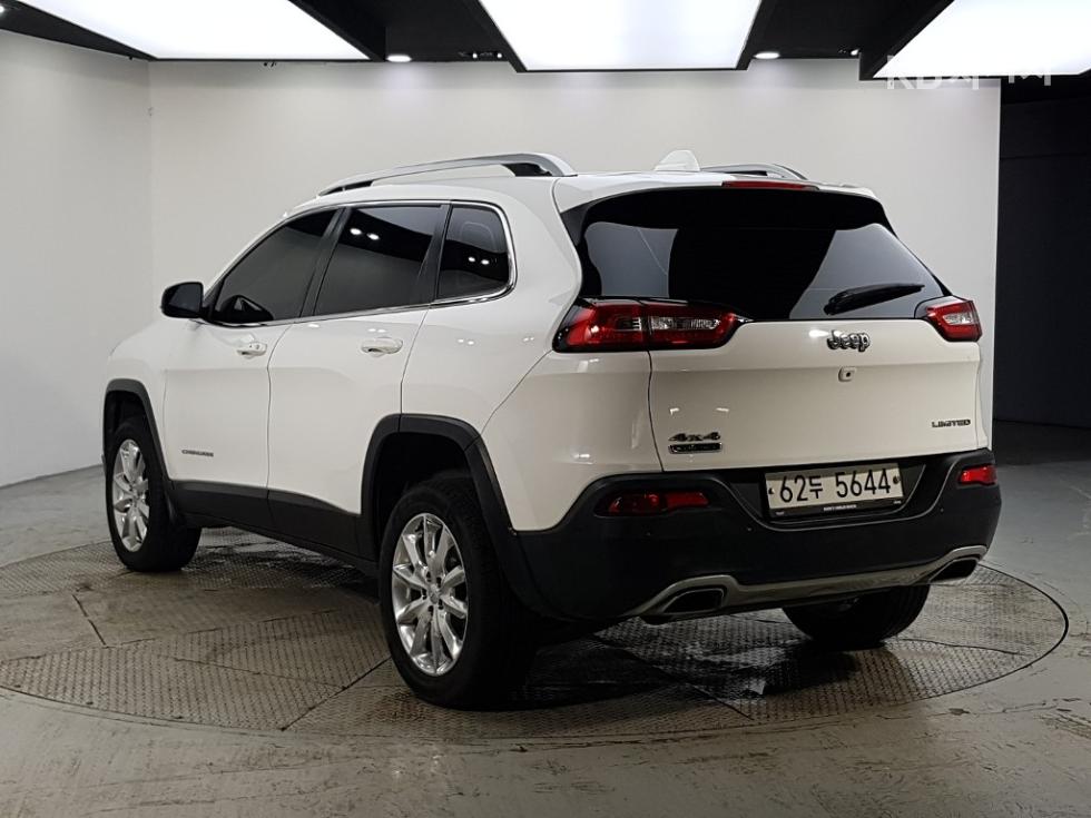 Jeep Cherokee — miniaturë 3