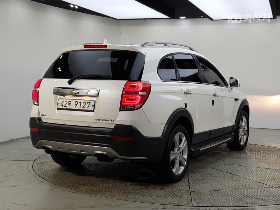 Chevrolet Captiva — miniaturë 4