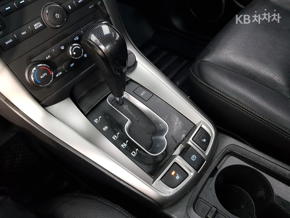 Chevrolet Captiva — miniaturë 8