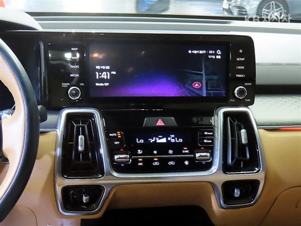 Kia Sorento — miniaturë 11