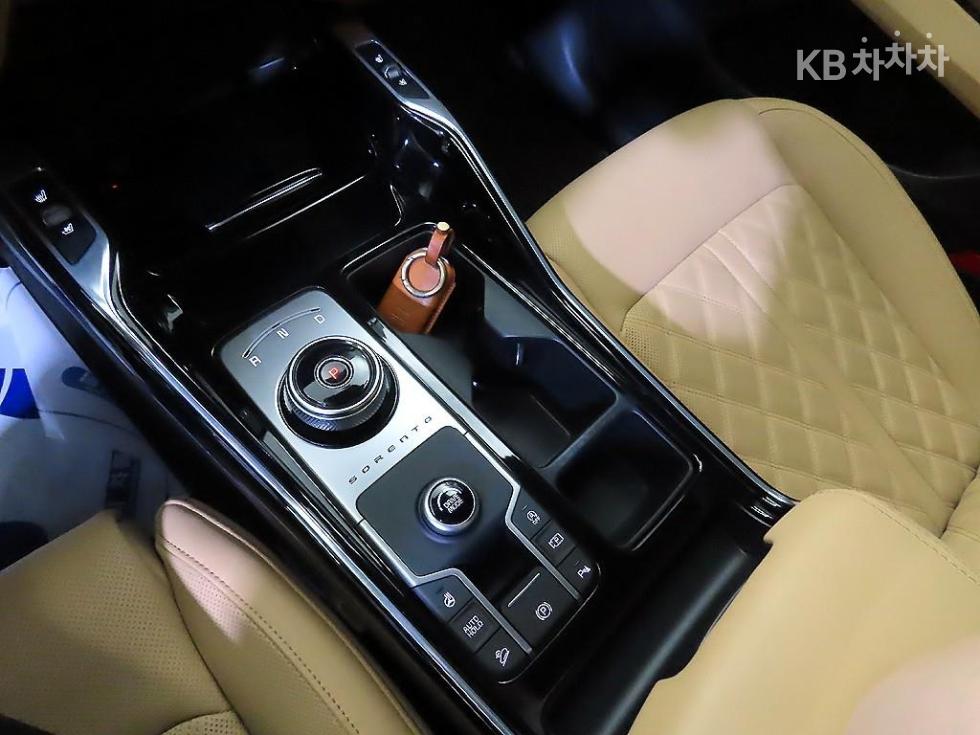 Kia Sorento — miniaturë 12