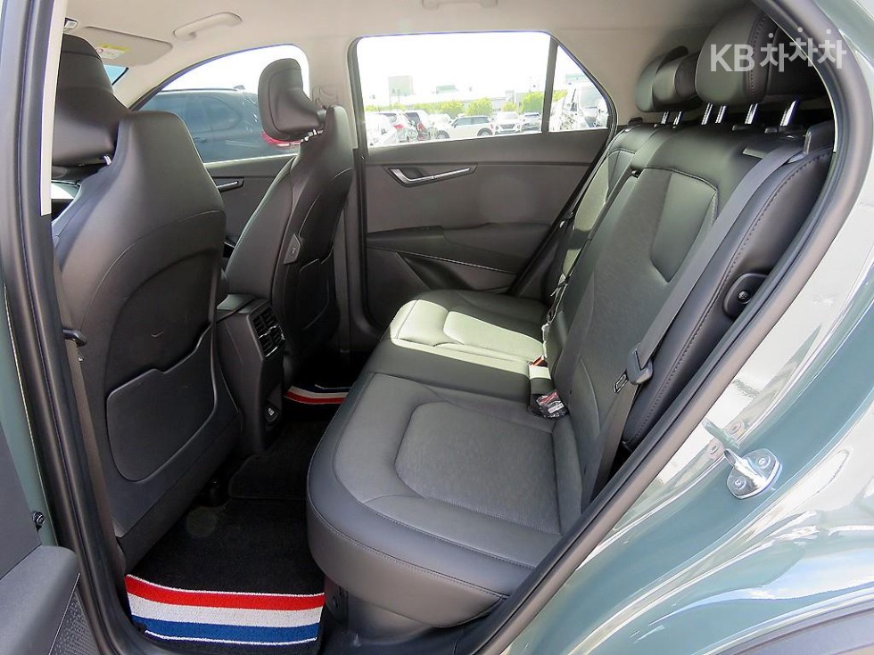 Kia Niro — miniaturë 9