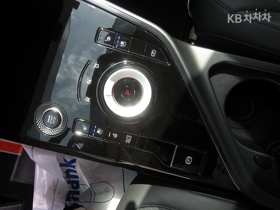 Kia Niro — miniaturë 14