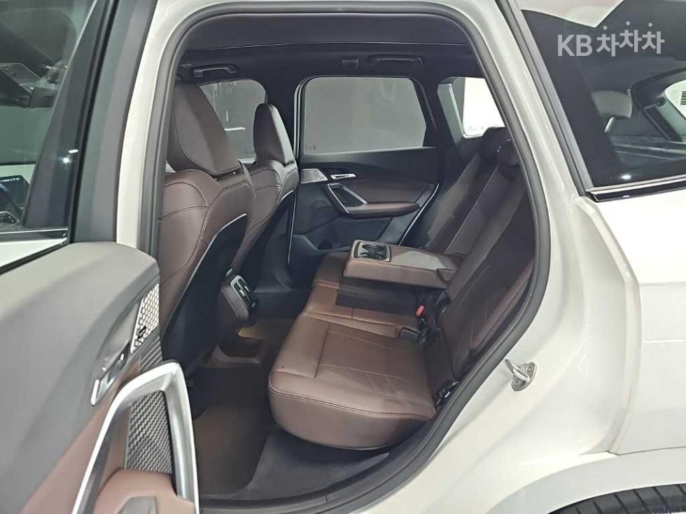 BMW X1 — miniaturë 12