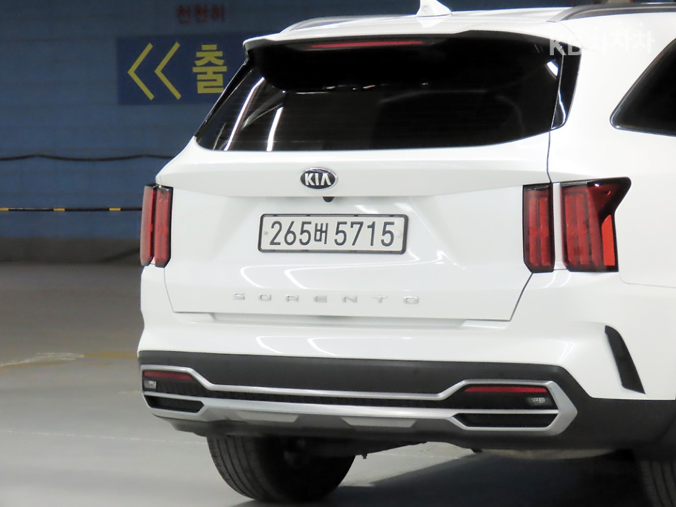 Kia Sorento — miniaturë 17