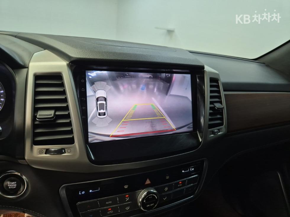 SsangYong Rexton — miniaturë 13