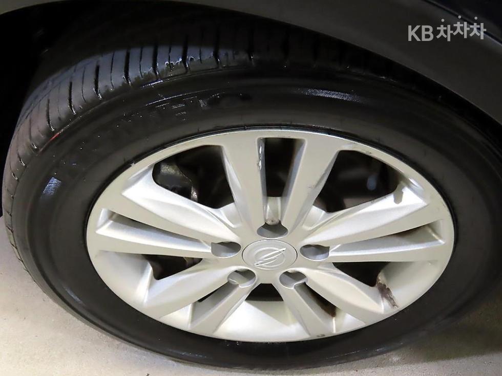 SsangYong Tivoli — miniaturë 18