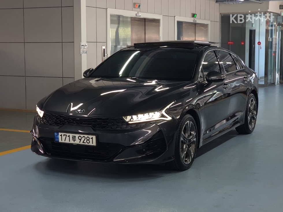 Kia K5 — miniaturë 3