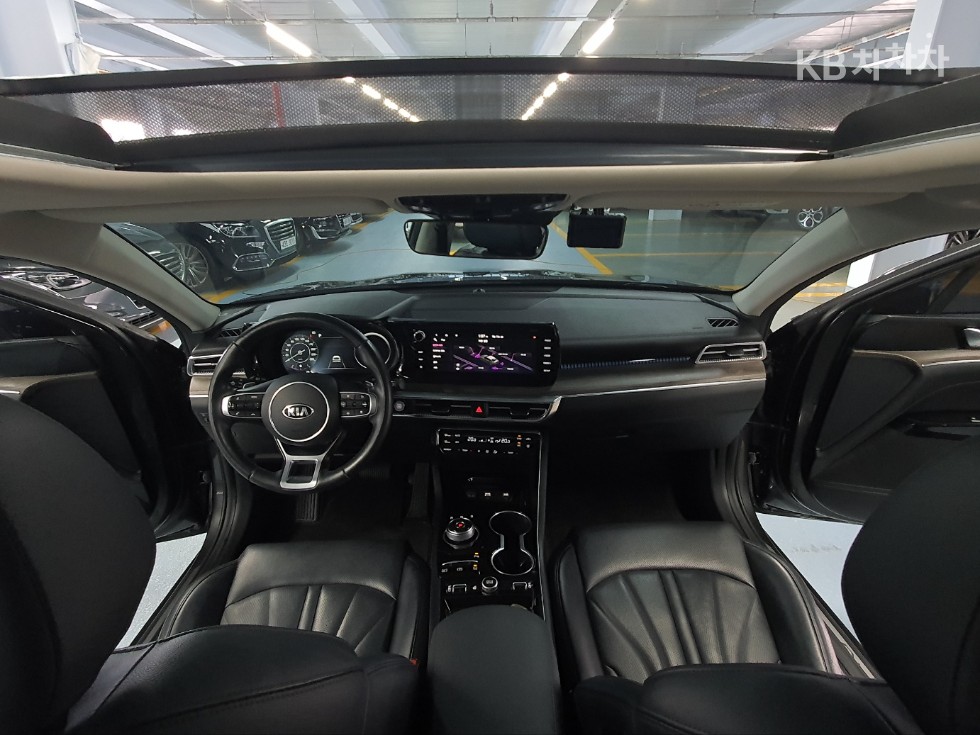 Kia K5 — miniaturë 8
