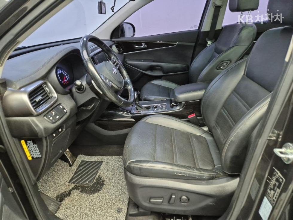 Kia Sorento — miniaturë 11