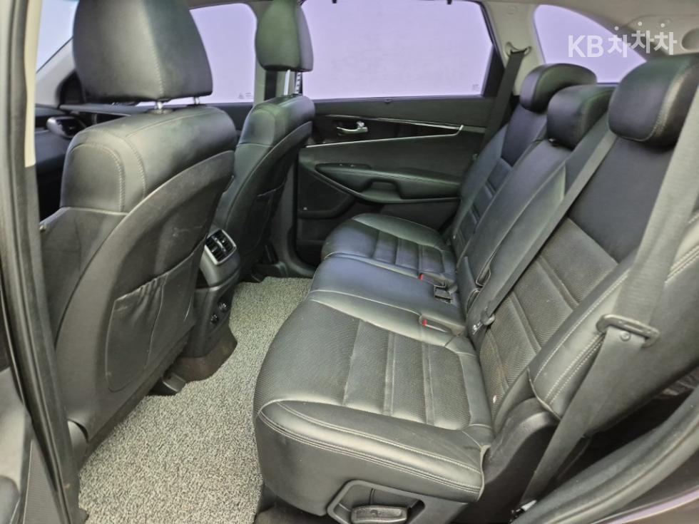 Kia Sorento — miniaturë 12