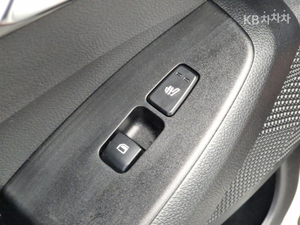 Kia Seltos — miniaturë 18
