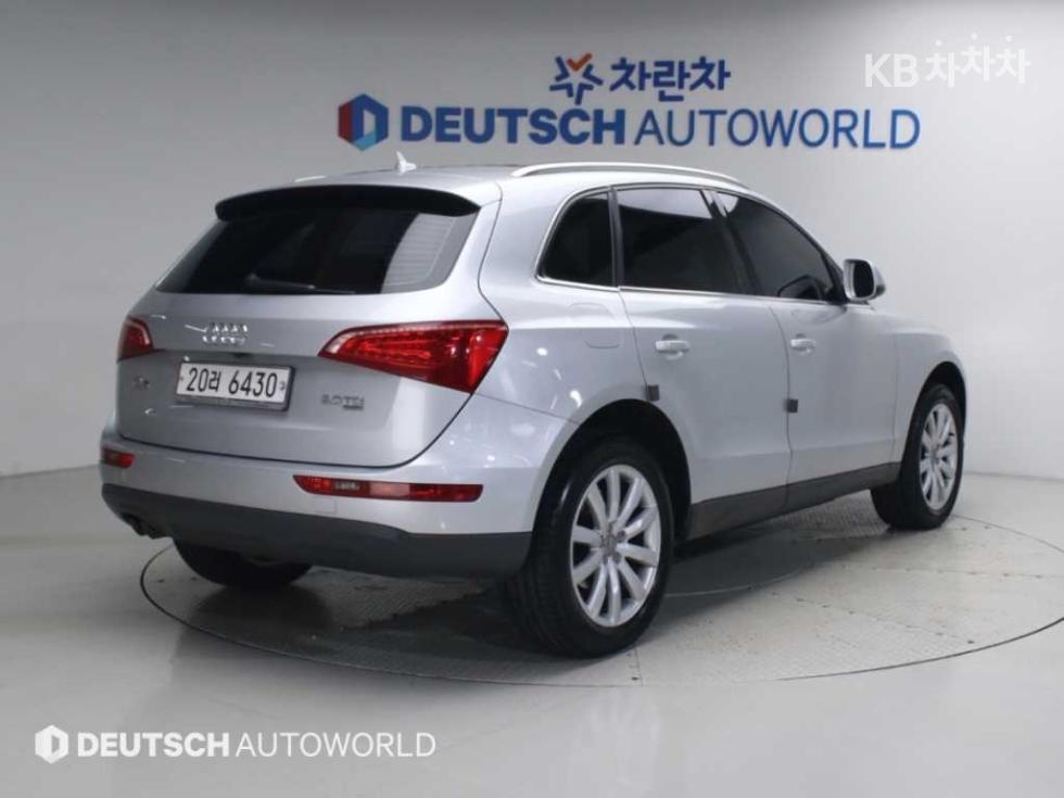 Audi Q5 — miniaturë 2