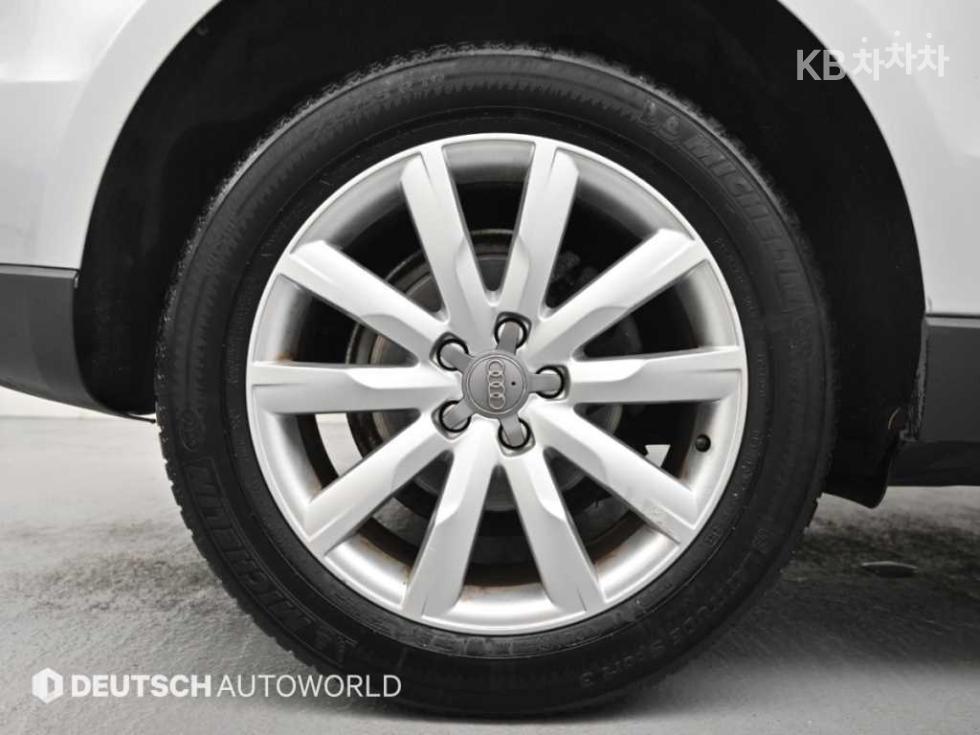 Audi Q5 — miniaturë 5