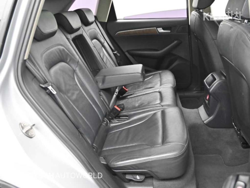 Audi Q5 — miniaturë 12