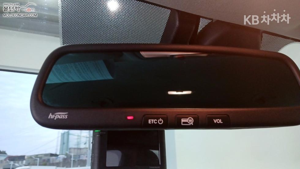 Hyundai Venue — miniaturë 14