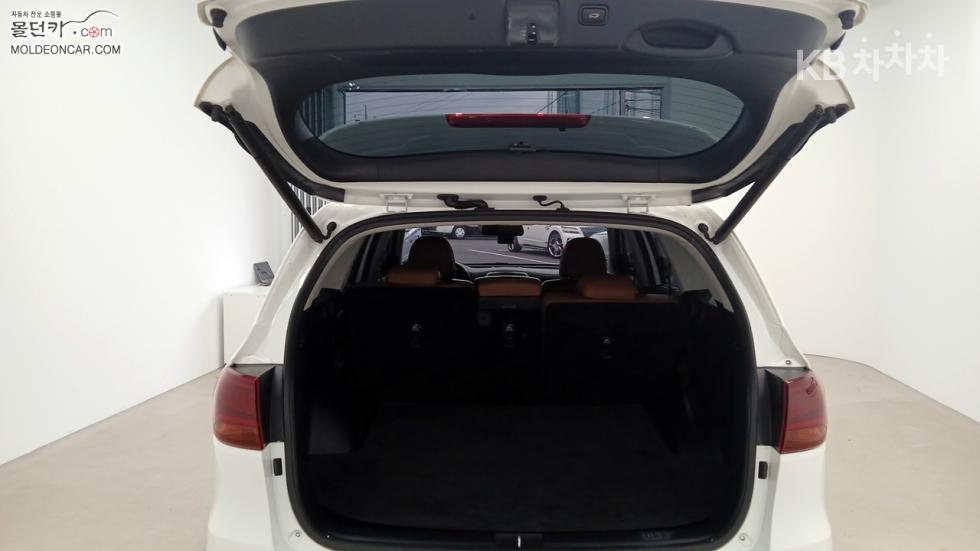 Kia Sorento — miniaturë 16