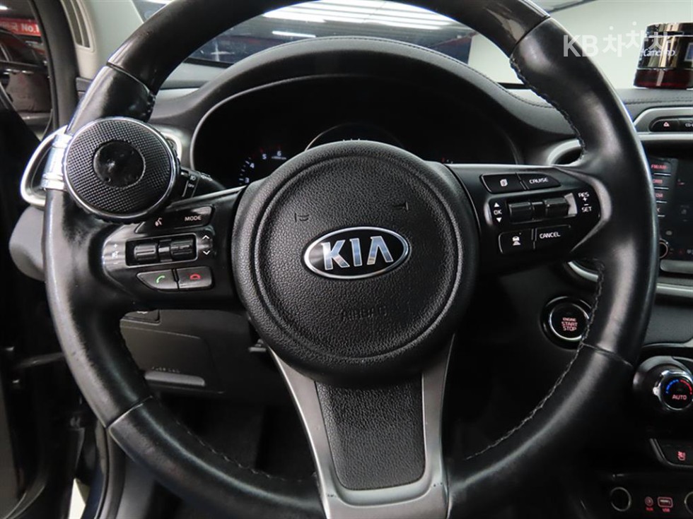 Kia Sorento — miniaturë 8