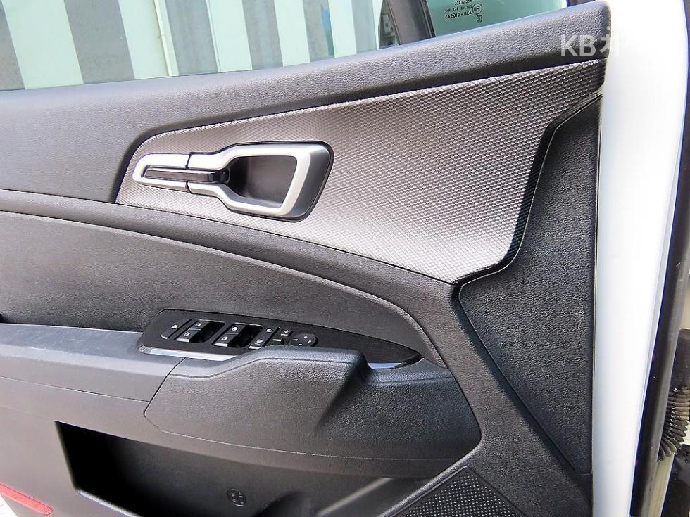 Kia Sportage — miniaturë 11