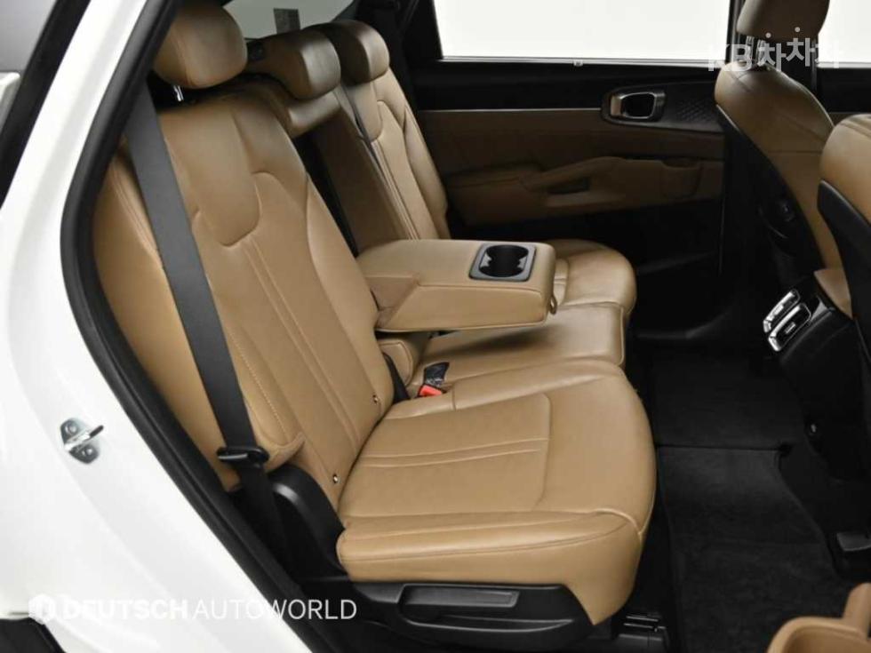 Kia Sorento — miniaturë 12